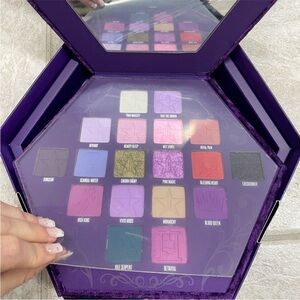 Jeffree Star Cosmetics Bloodlust Palette NWT